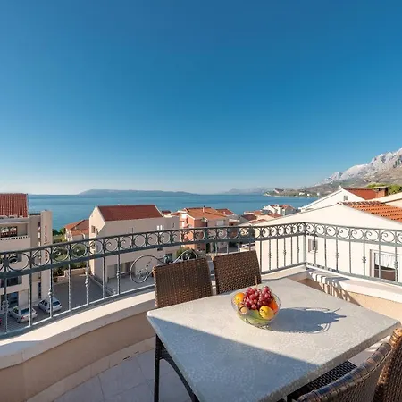 Apartment Kamena Tucepi