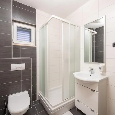 Apartment Kamena Tucepi