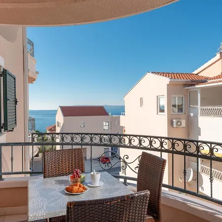 Kamena Apartment