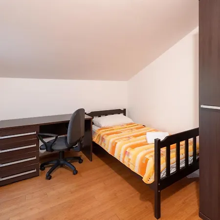 Kamena Apartment *