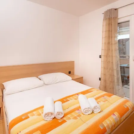 Apartment Kamena *